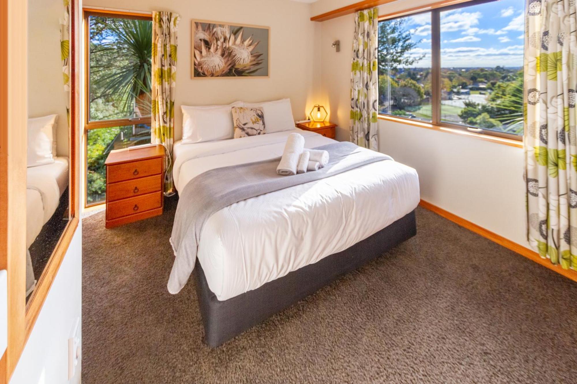 Sherwood Lodge 4-Bedroom Holiday Home With Spectacular Views Christchurch Exterior foto