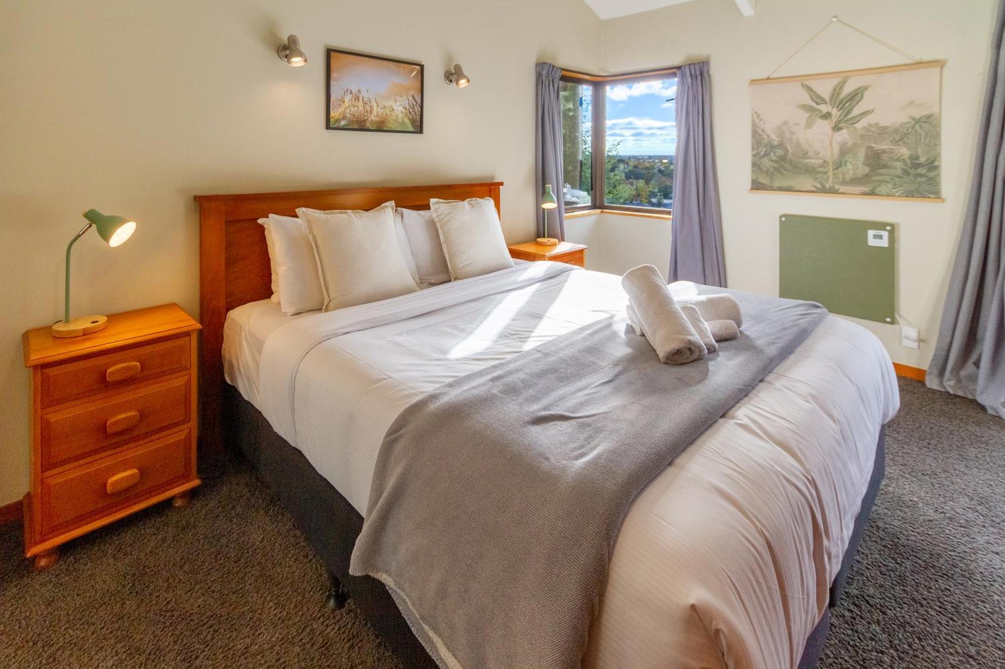 Sherwood Lodge 4-Bedroom Holiday Home With Spectacular Views Christchurch Exterior foto